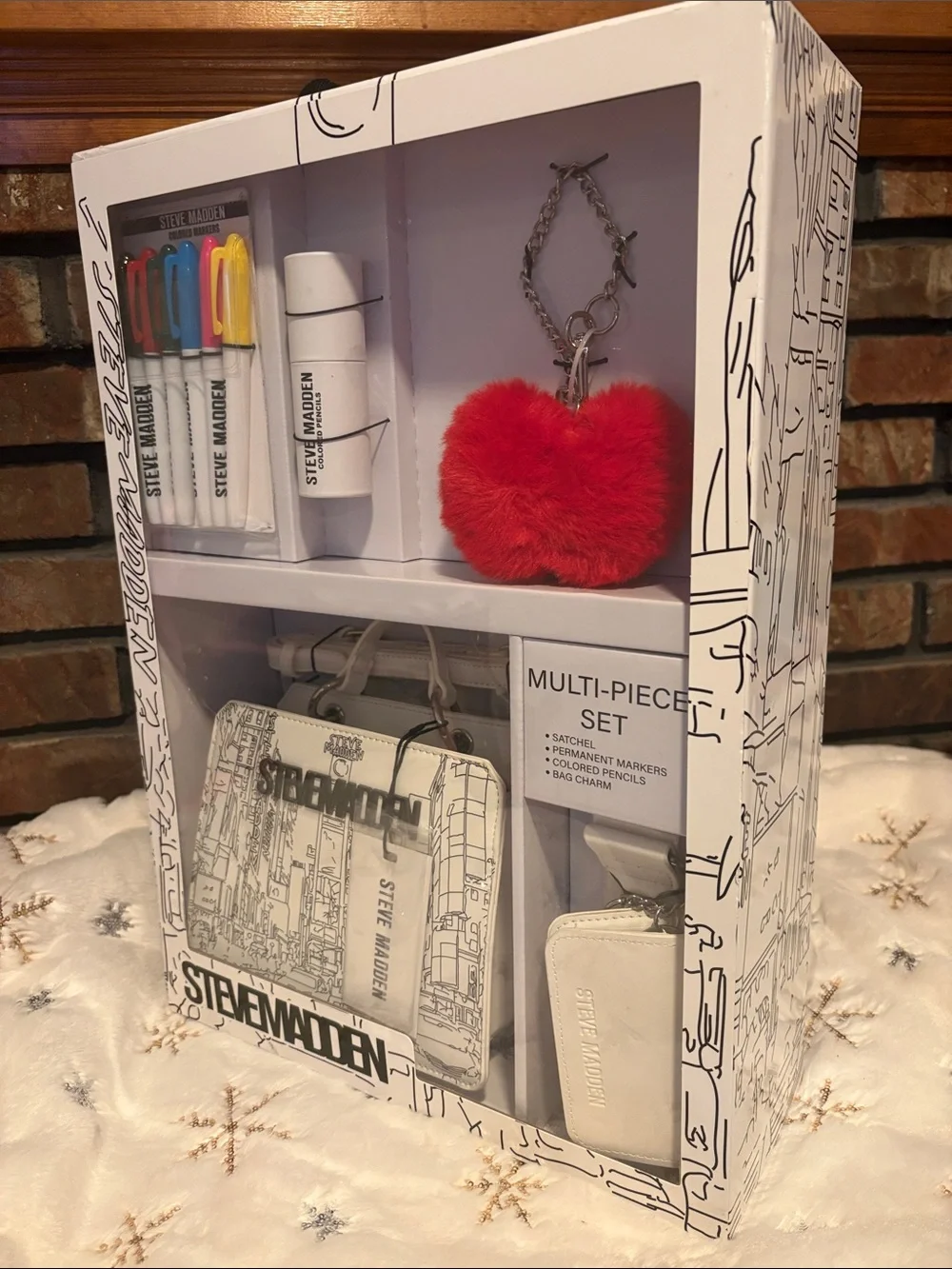 BNWT STEVE MADDEN White City-Print Satchel Gift Set with Red Heart Charm